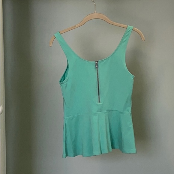 Express peplum tank top - Picture 2 of 2